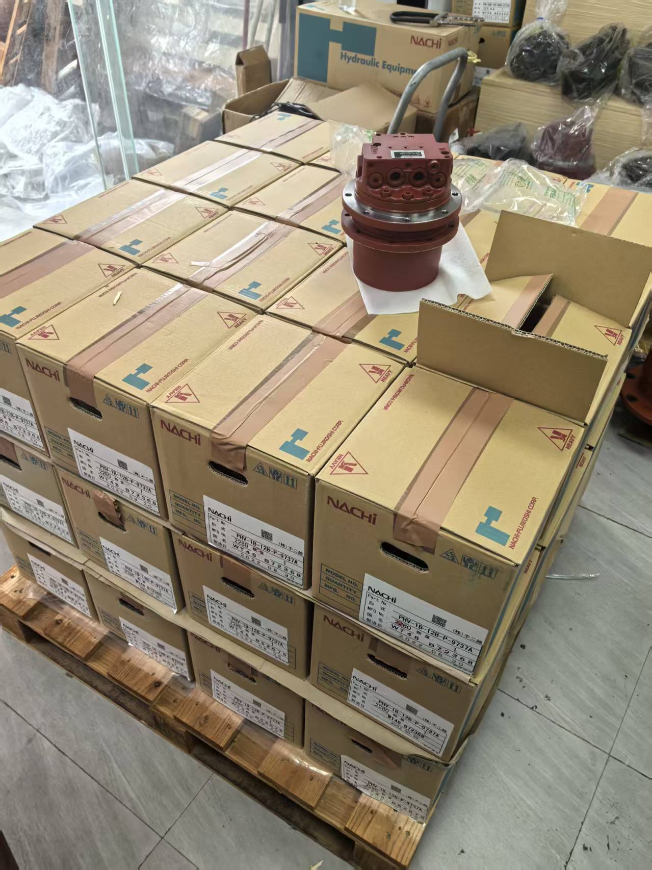Más de 100 mandos finales PHV-1B-12B en stock: liquidación de precios para minis de 2 toneladas